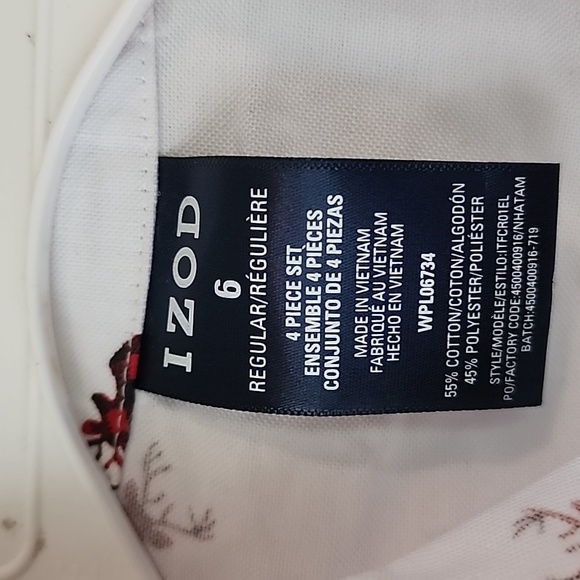 NWOT - Boy's Izod Reindeer/deer Theme Button-down White Shirt in Size 6 - Picture 2 of 9
